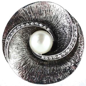 2997 - Artful Design Magnetic Brooches SP001<br> Silver Shell and Pearl<br>Magnetic Brooches - 2