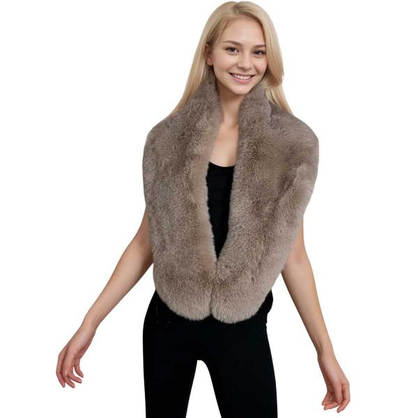 LC3801 - Faux Rabbit Stoles - Latte<br>
Faux Rabbit Stole  LC3801 - Faux Rabbit Stoles Latte<br>
Faux Rabbit Stole -