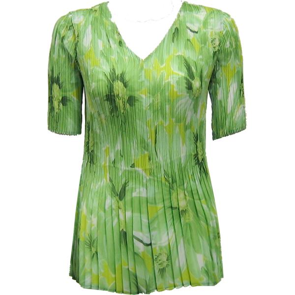 1117 - Georgette Mini Pleat Half Sleeve V-Neck Top Daisies - Green - One Size Fits Most