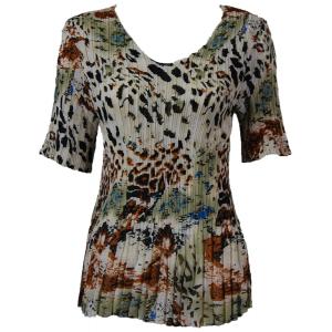 1117 - Georgette Mini Pleat Half Sleeve V-Neck Top Reptile Floral - Light Green - One Size Fits Most