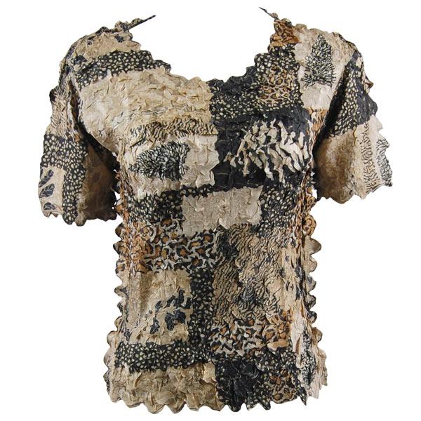 wholesale 1255 - Petal Shirts - Short Sleeve  1255 - Patchwork Jungle<br>
Short Sleeve Petal Shirt - One Size Fits Most