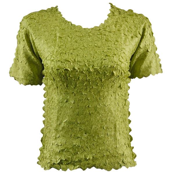 wholesale 1255 - Petal Shirts - Short Sleeve  1266 - Solid Leaf Green<br>
Short Sleeve Petal Shirt - Queen Size Fits (XL-3X)
