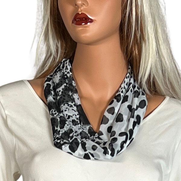 2901 - Magnetic Clasp Silky Dress Scarves 152BK - Black Animal Print<br>
Magnetic Clasp Silky Dress Scarf - 