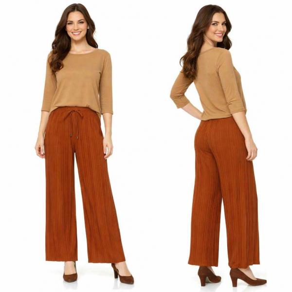 wholesale 902T/T - Pleated Twill Pants  Rust<br>
Stretch Twill Pleated Wide Leg Pants - One Size Fits S-L