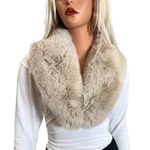 Wholesale LC3800 - Faux Fur Collars 3800 - Latte<br>
Faux Rabbit Fur Collar - 