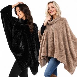8660<p>Rippled Faux Fur Poncho