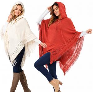 #90B7 
Knitted Poncho with Hood