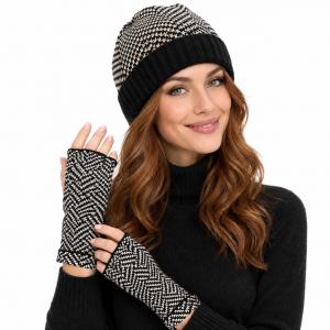 Wholesale 3522<p>Hat and Fingerless Glove Set