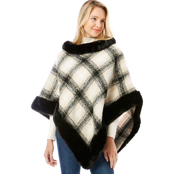 3759 - Fur Trimmed Ponchos 2023 1306 - Plaid<br>
Red Plaid Fur Trimmed Poncho - One Size Fits Most