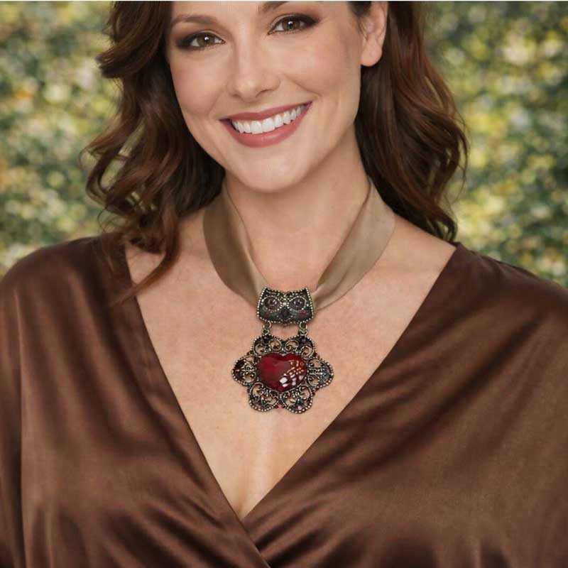 3964 - Satin Victorian Pendant Necklaces